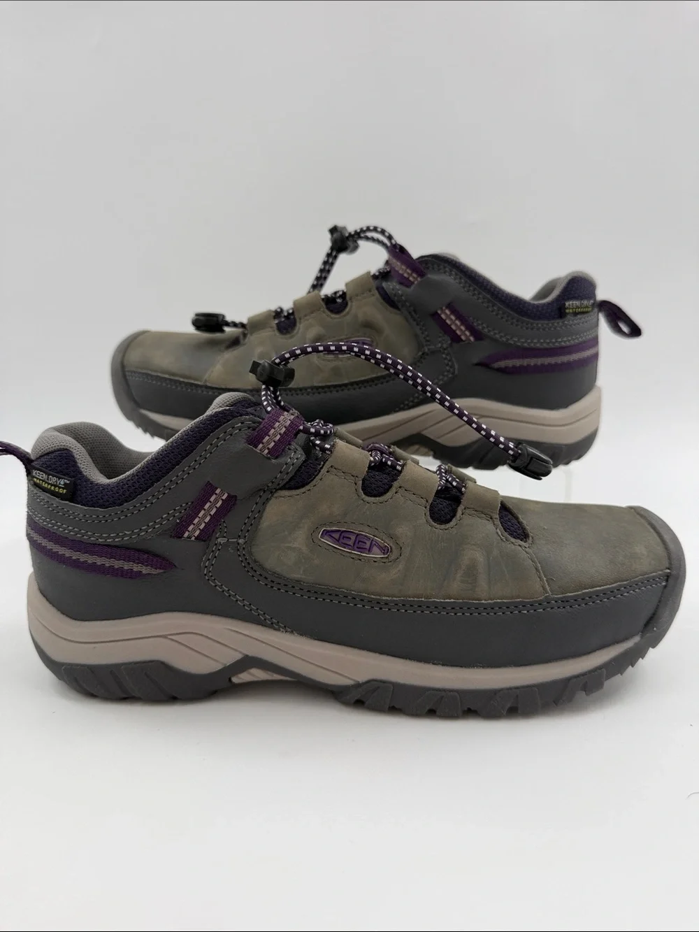 KEEN Kids' Targhee Low Waterproof Hiking Shoe Magnet/Tillandsia Purple Youth 3